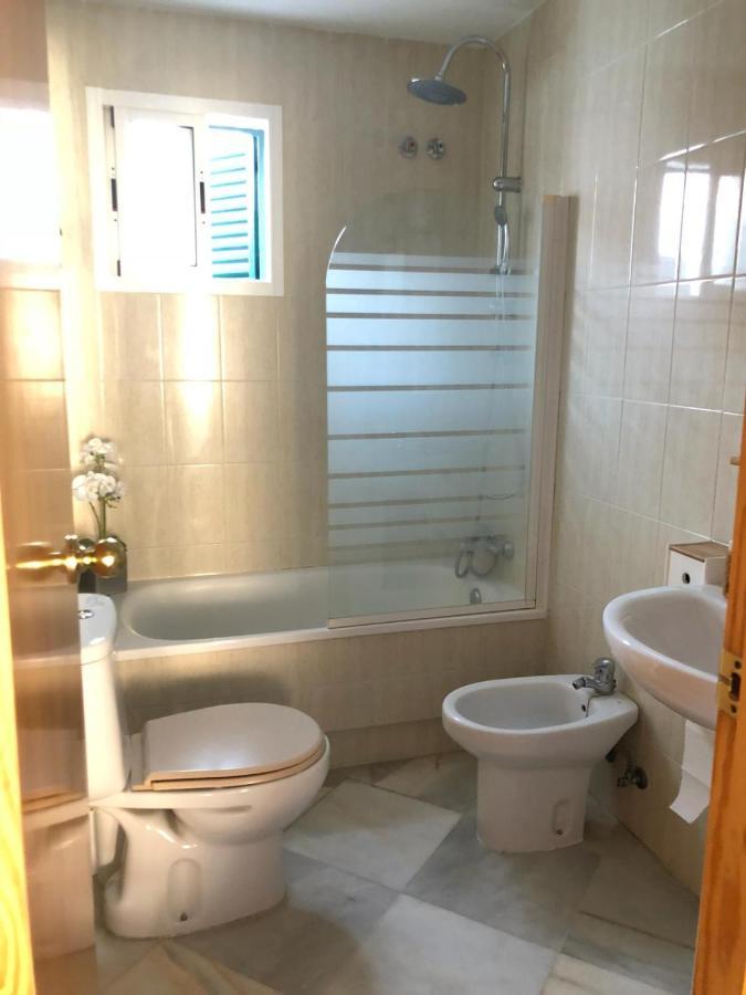 Apartamento En Urbanizacion Los Enebros Huelva Luaran gambar